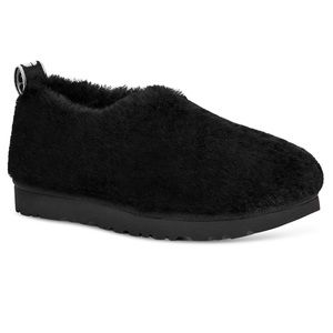 UGG Women's Classic Cozy Bootie Fashion Boot